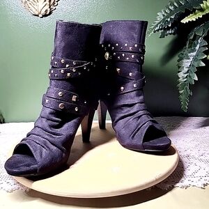 Peep Toe Heels Size 9 Black Syn Suede